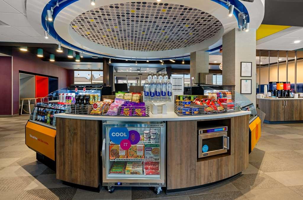 Tru By Hilton Christiansburg Hotel Restaurant photo