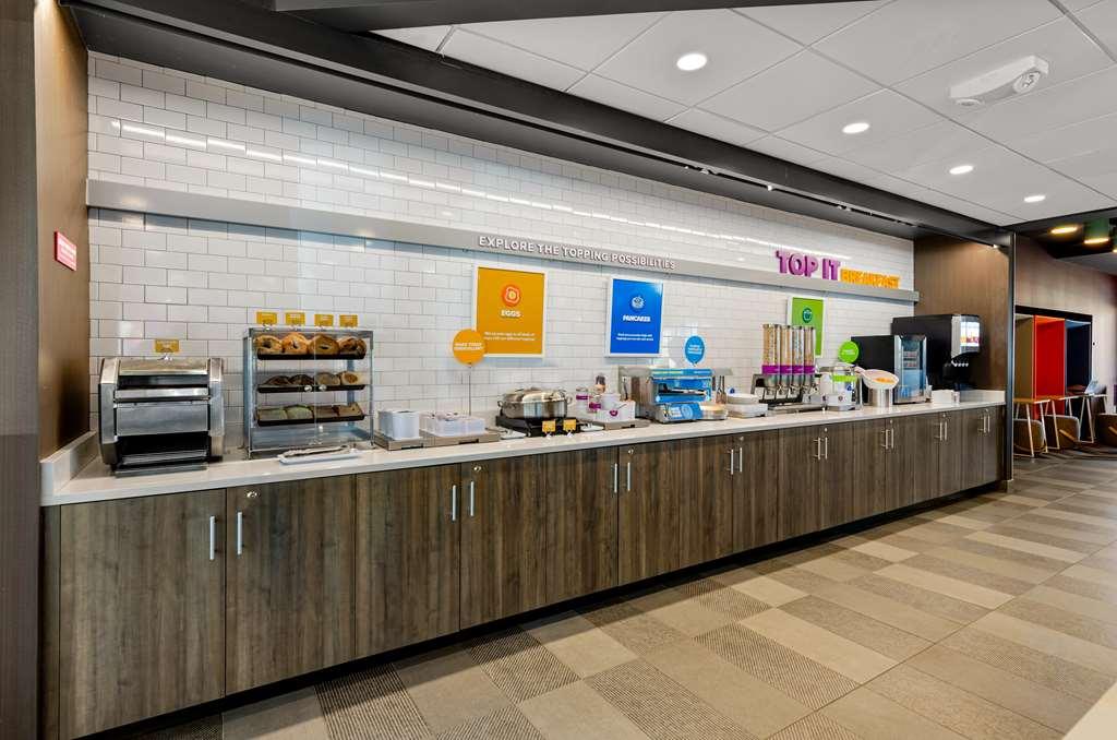 Tru By Hilton Christiansburg Hotel Restaurant photo