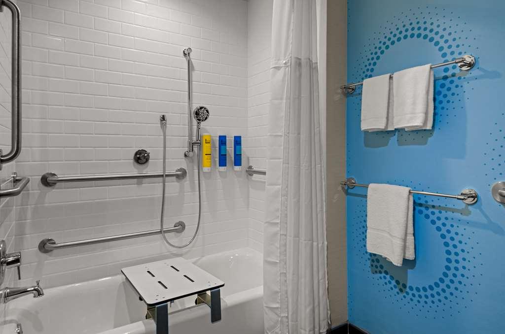 Tru By Hilton Christiansburg Hotel Room photo